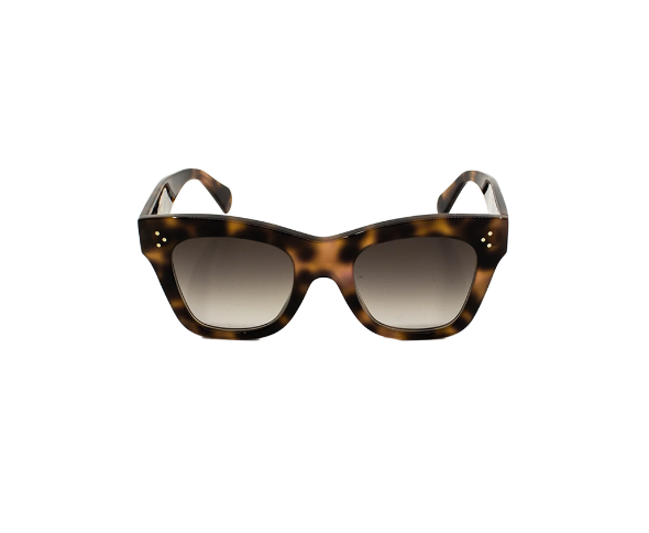 Lunettes de soleil CL4004IN de la marque Celine, monture solaire femmes, avec un design cat eye en acétate écaille foncé disponible dans les boutiques Atelier Lou Paris