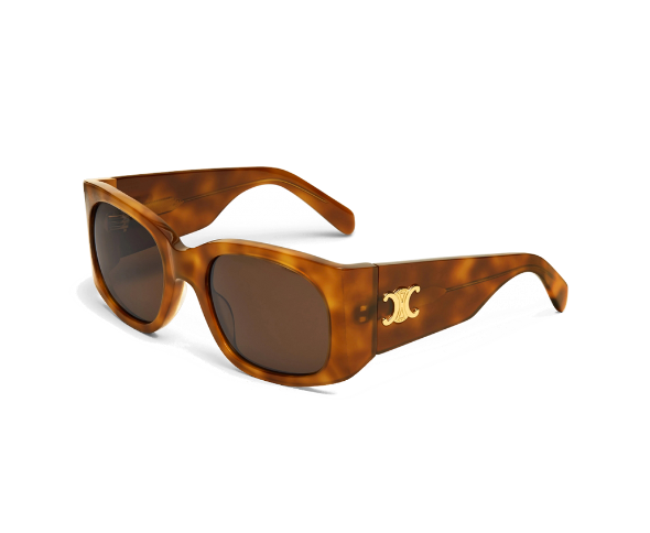 Lunettes de soleil CL40211I de la marque Celine avec le célèbre logo triomphe, monture solaire pour femmes, avec un design rectangulaire fabriquée en acétate écaille clair disponible dans les boutiques Atelier Lou Paris