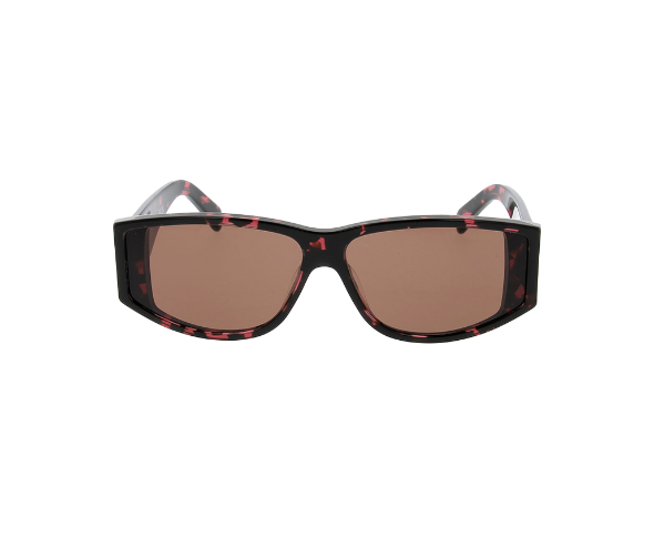 Lunettes de soleil CL40227U de la marque Celine orné du célèbre logo triomphe, monture solaire pour femmes, avec un design rectangulaire fabriquée en acétate écaille rouge disponible dans les boutiques Atelier Lou Paris