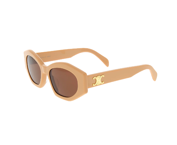 Lunettes de soleil CL40238U de la marque Celine orné du célèbre logo triomphe, monture solaire pour femmes, avec un design géométrique fabriquée en acétate beige disponible dans les boutiques Atelier Lou Paris