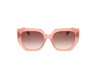 Lunettes de soleil CL40239F de la marque Celine orné du célèbre logo triomphe, monture solaire pour femmes, avec un design géométrique oversized fabriquée en acétate rose disponible dans les boutiques Atelier Lou Paris 