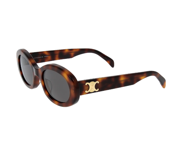 Lunettes de soleil CL40194U de la marque Celine avec le célèbre logo triomphe, modèle pour femmes, avec un design ovale fabriquée en acétate écaille disponible dans les boutiques Atelier Lou Paris 