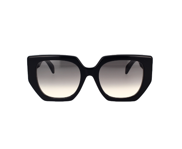 Lunettes de soleil CL40239F de la marque Celine orné du célèbre logo triomphe, monture solaire pour femmes, avec un design géométrique oversized fabriquée en acétate noir disponible dans les boutiques Atelier Lou Paris 