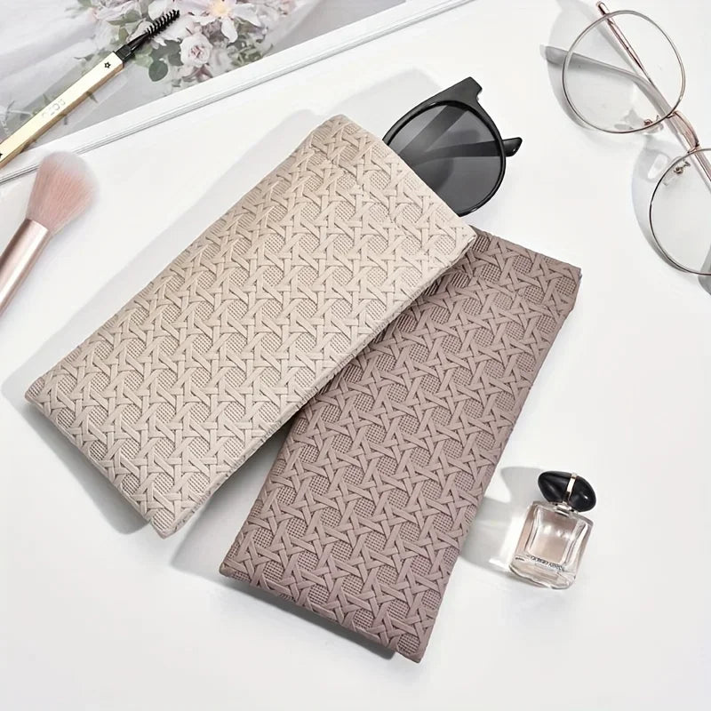 Etui à lunette souple ouvert